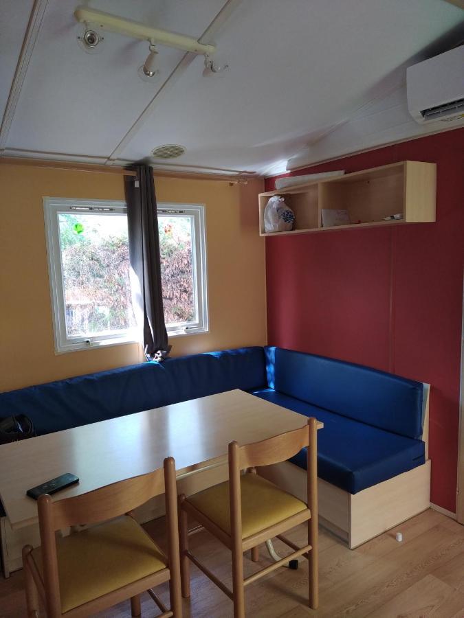 Camping Homair Domaine Des Iscles Mobil-Home Climatise Ла-Рок-д'Антерон Екстер'єр фото