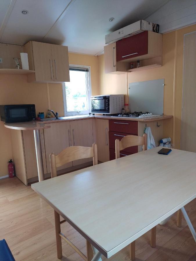 Camping Homair Domaine Des Iscles Mobil-Home Climatise Ла-Рок-д'Антерон Екстер'єр фото